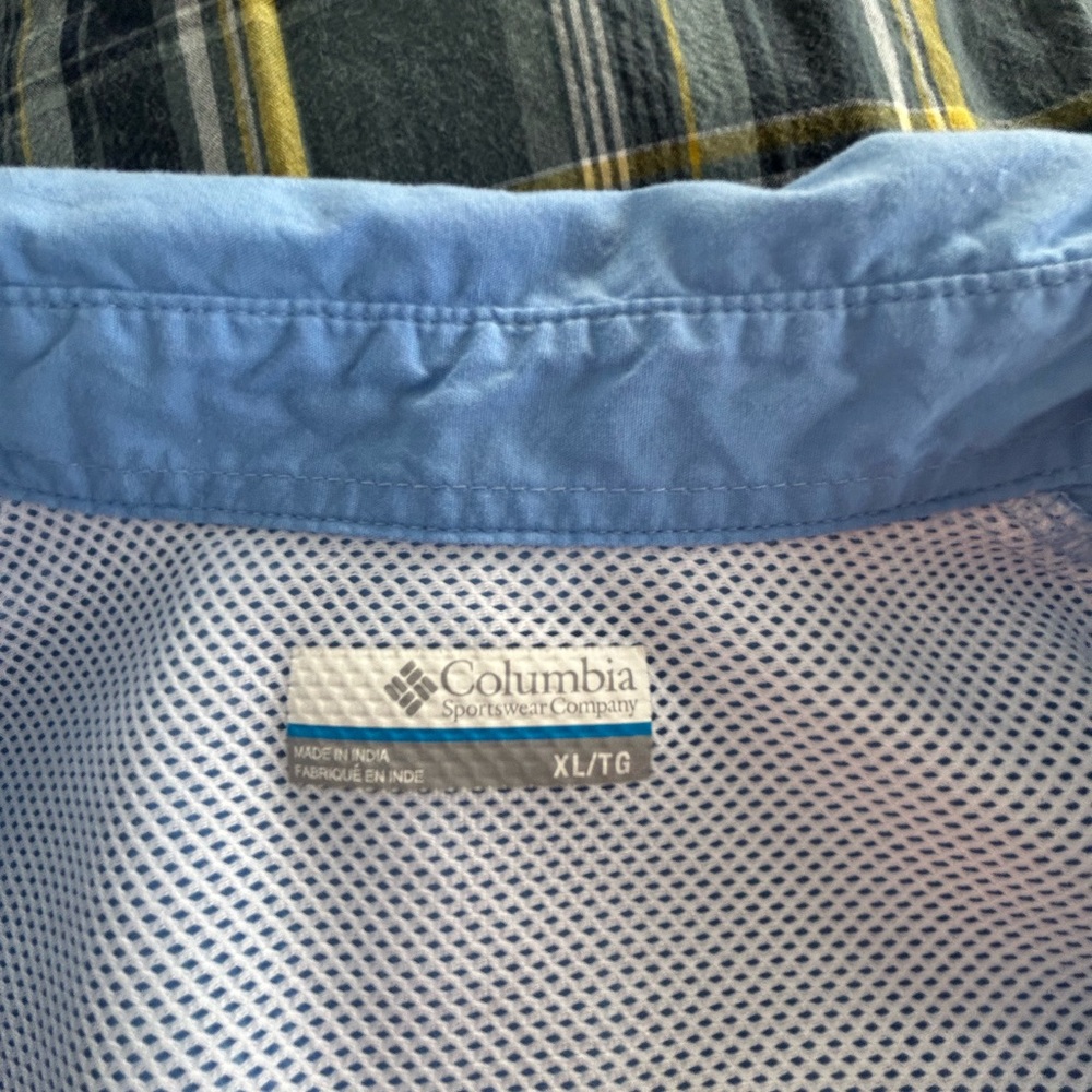 Men’s  Columbia long sleeve light blue shirt
